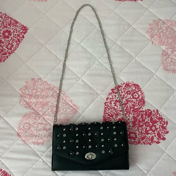 Catherine Malandrino Handbags - Catherine Malandrino Black Floral Appliqué Crossbody & Clutch